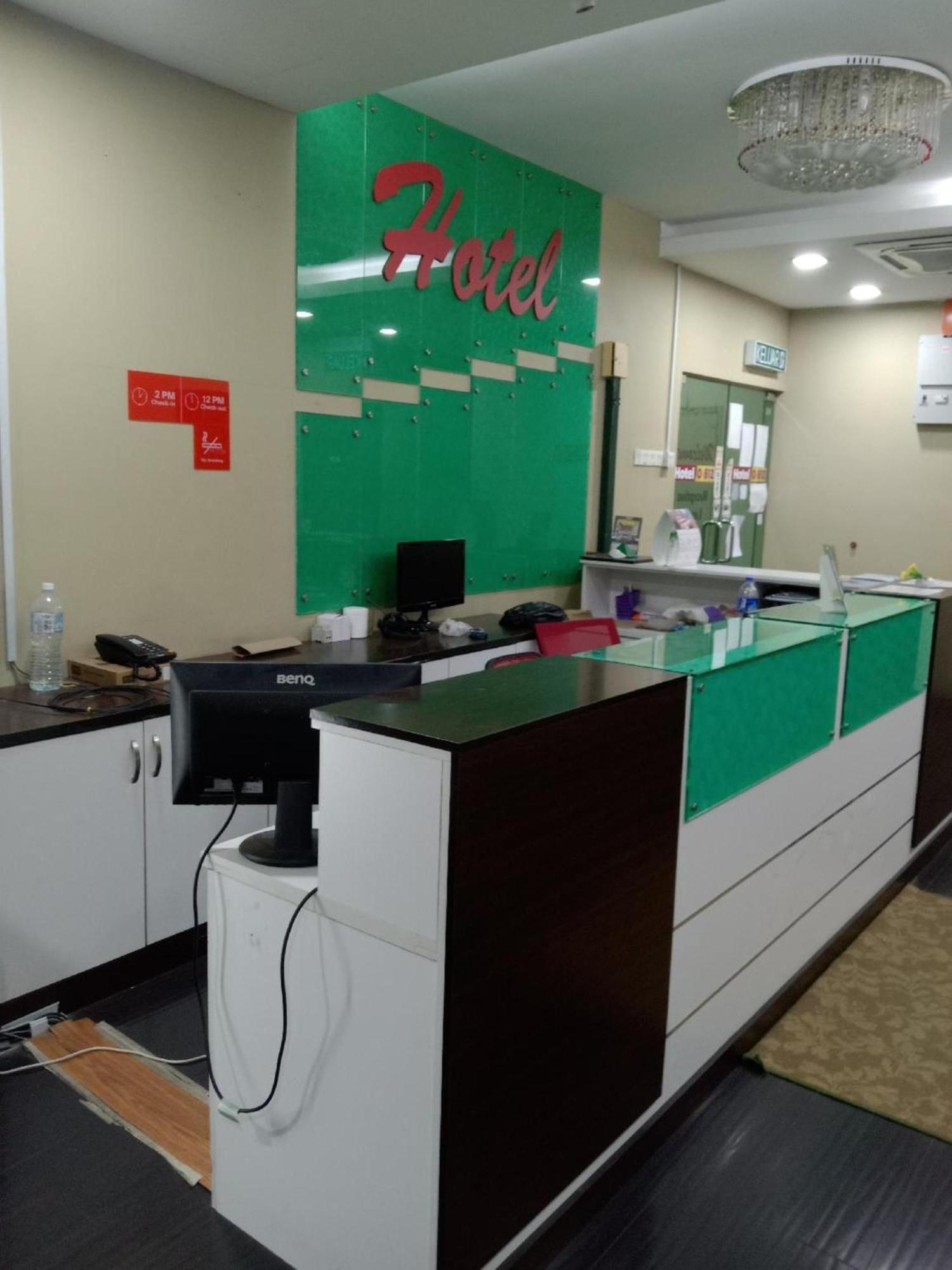Capital O 812 Hotel Smc Seksyen 13 Shah Alam Exterior foto